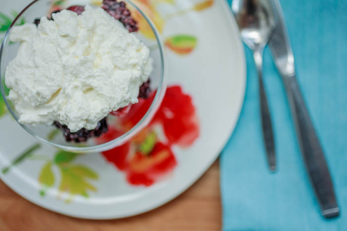 berries with whipped cream
