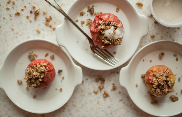 Baked apples with a granola crumble make a perfect delicious and warming fall breakfast or brunch! 