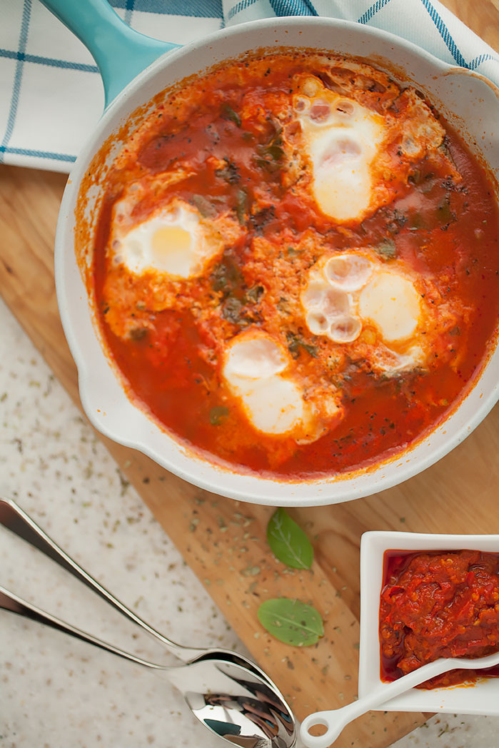 You can't go wrong with these delicious, savory baked eggs! Done in under 30-minutes, this hearty dish is the perfect, warming option for a meatless Monday breakfast, lunch, or dinner! 